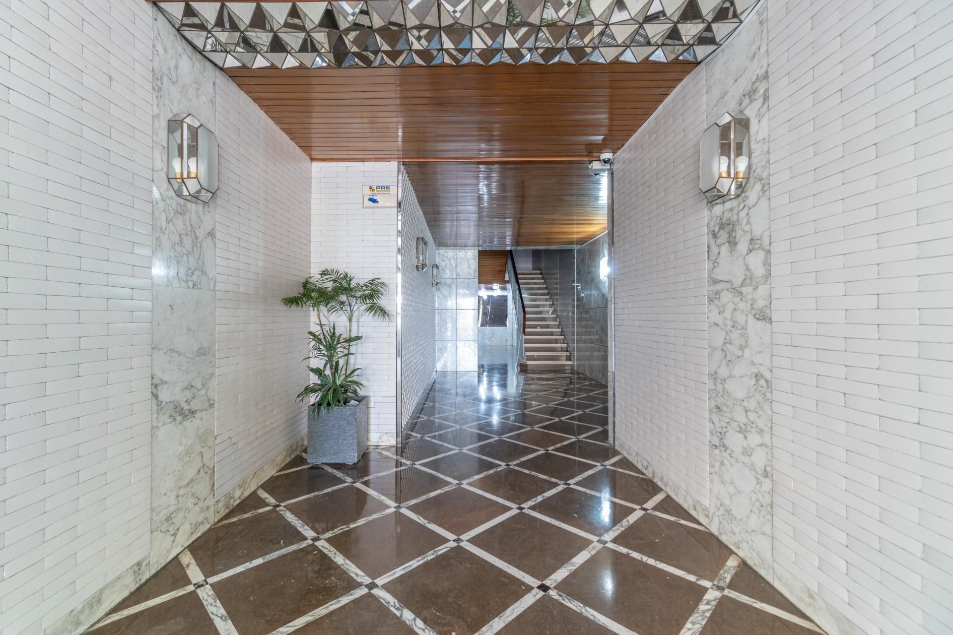 Flat for sale in  Granada Capital  with Heating