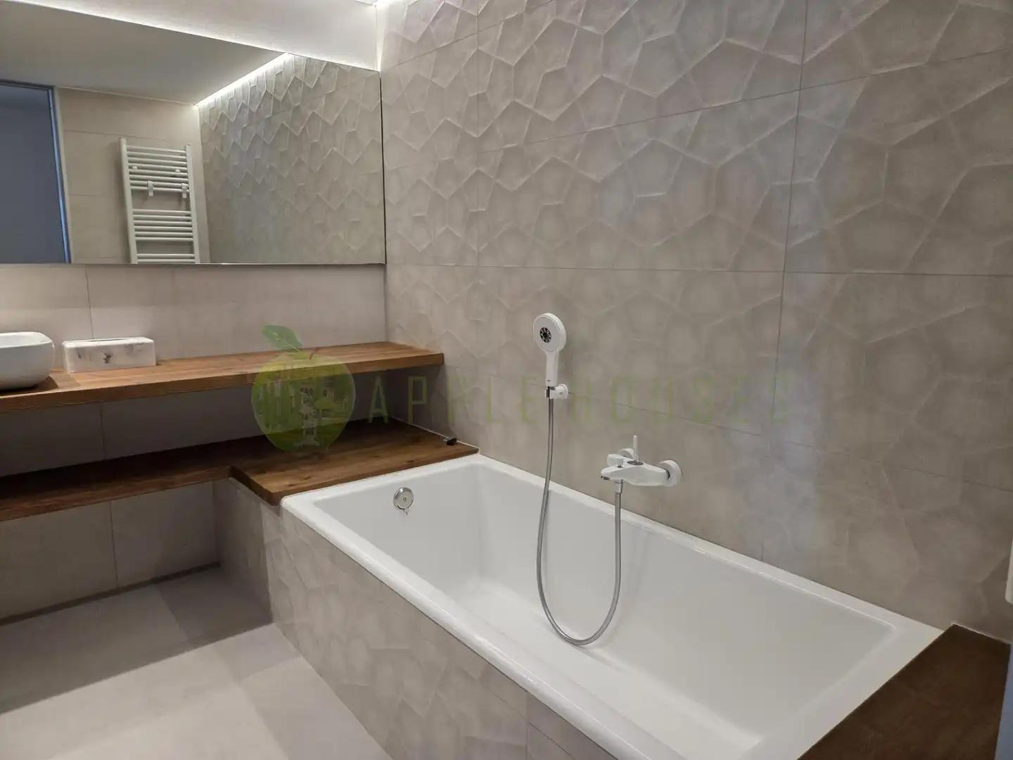 Bathroom of Attic for sale in Sitges  with Air Conditioner, Heating and Terrace