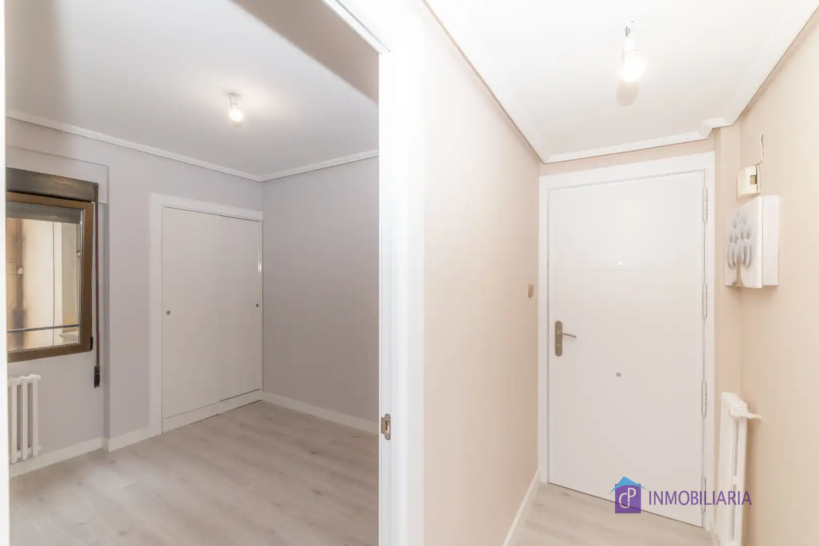 Flat for sale in Zaragoza  with Air Conditioner, Heating and Oven
