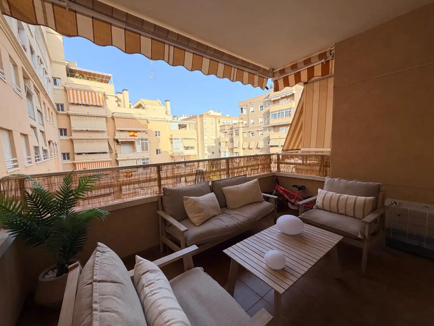Terrassa de Pis en venda en Elche / Elx amb Aire condicionat, Calefacció i Terrassa