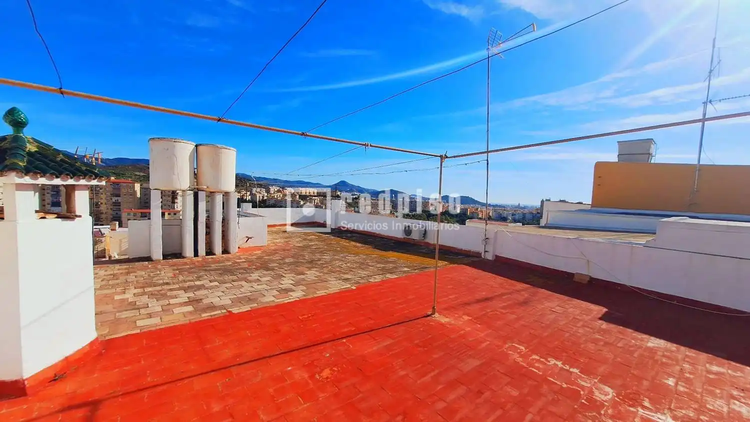Vista exterior de Casa o xalet en venda en Málaga amb Calefacció i Terrassa