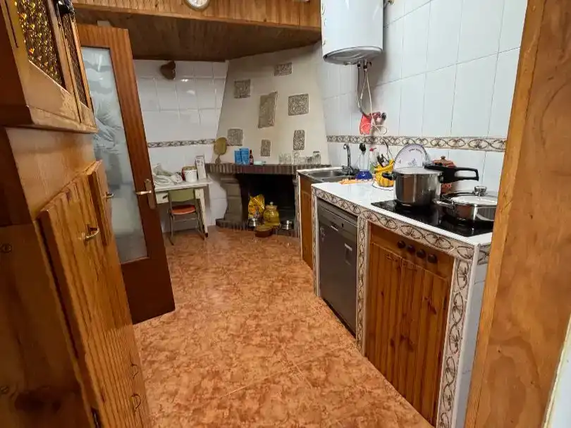 Cuina de Pis en venda en Ahigal de los Aceiteros amb Traster, Moblat i Balcó