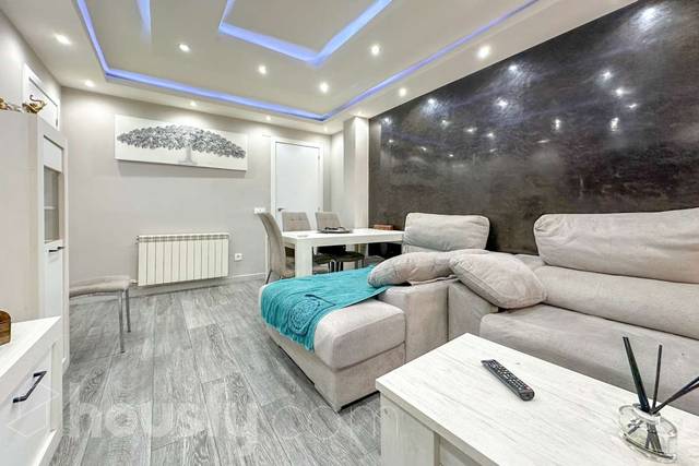 Piso en Venta en Cl. Monte Montjuich, . en Santa Eugenia