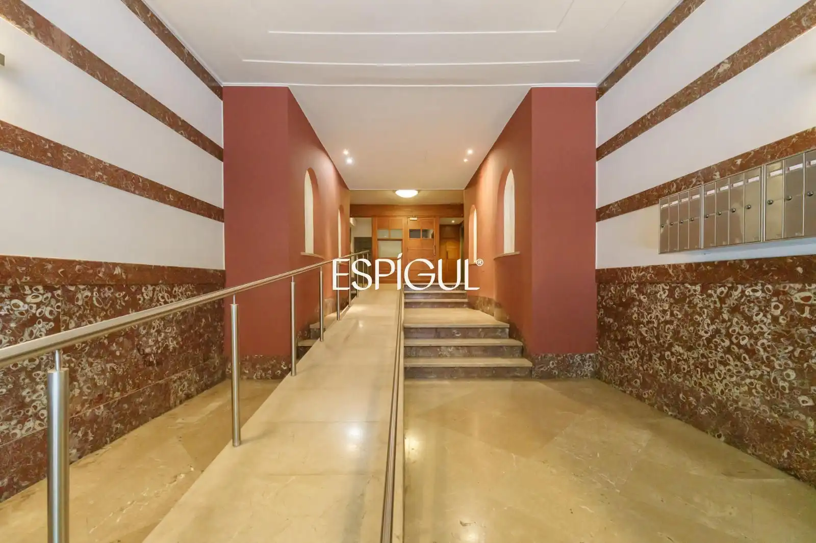 Piso en venta en Barcelona con Aire acondicionado, Calefacción y Parquet