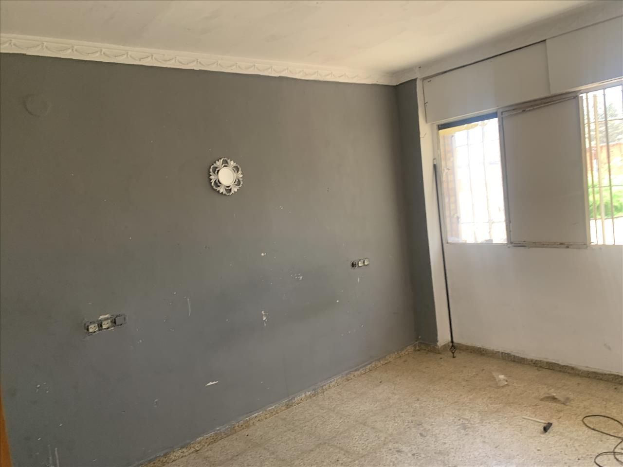 Dormitori de Pis en venda en  Granada Capital