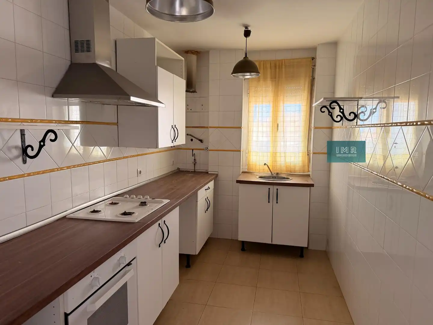Kitchen of Duplexes for sale in Sanlúcar la Mayor