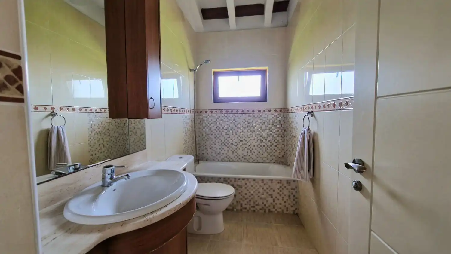 Bathroom of Houses for sale in Polanco  with Heating, Terrace and Storage room
