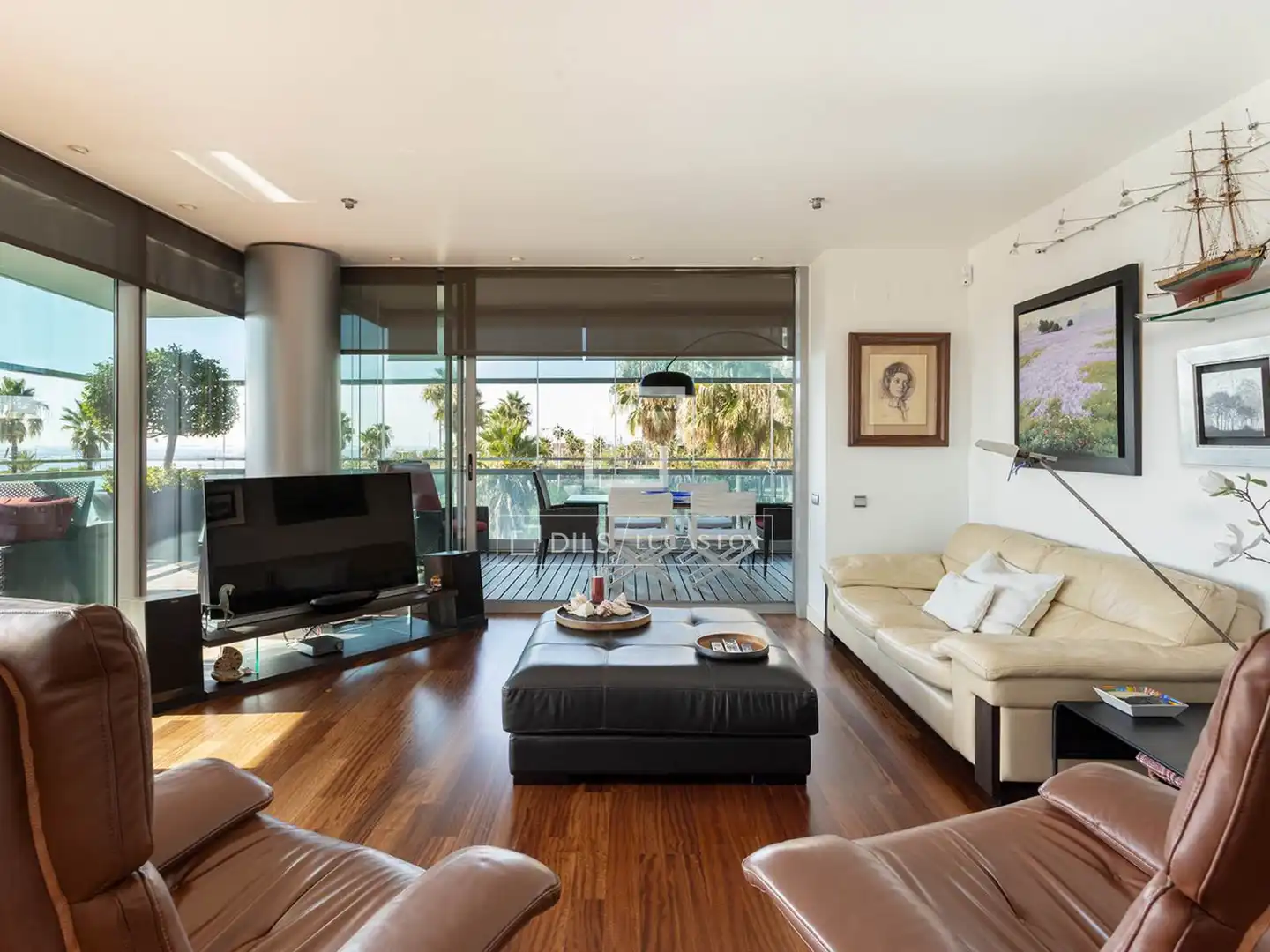 Sala de estar de Piso en venta en Barcelona con Aire acondicionado, Calefacción y Jardín privado