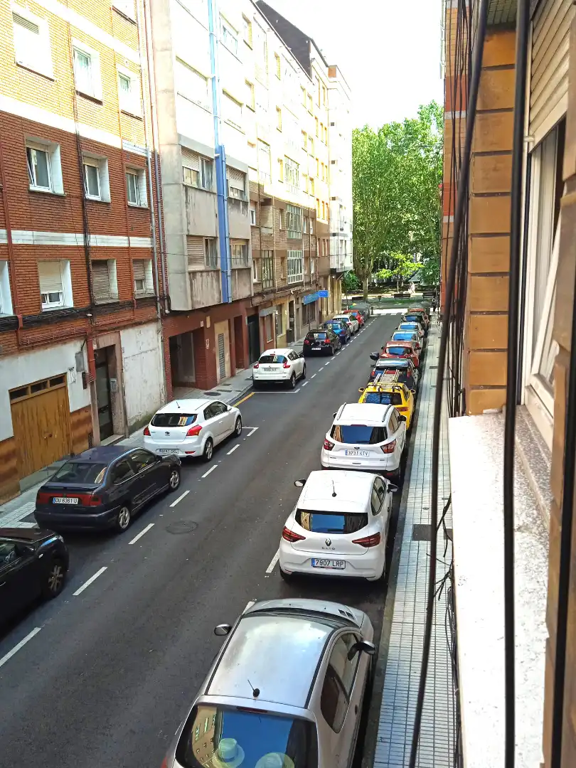Parking de Piso en venta en Gijón  con Calefacción, Parquet y Terraza