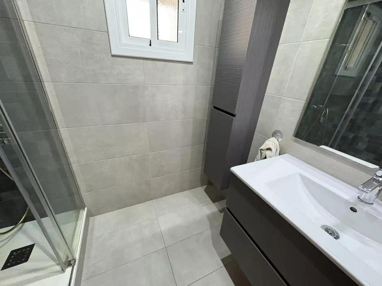 Baño de Piso en venta en Badalona con Aire acondicionado y Terraza