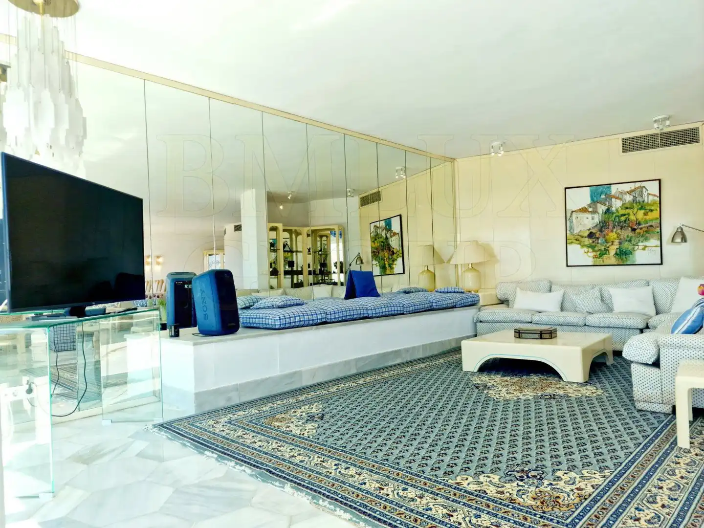 Sala d'estar de Casa o xalet de lloguer en Marbella amb Aire condicionat, Jardí privat i Terrassa