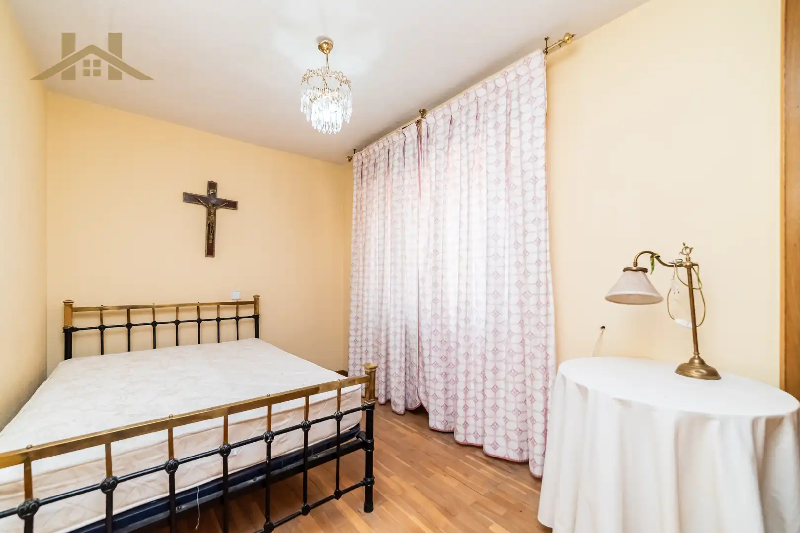 Habitación de Casa adosada en venta en Navalcarnero con Aire acondicionado, Calefacción y Jardín privado