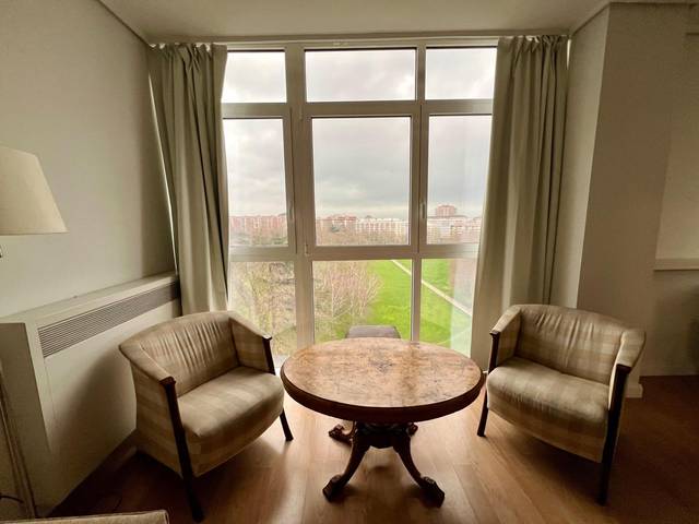 Piso en Venta en Avenida Avenida Pío XII en Iturrama