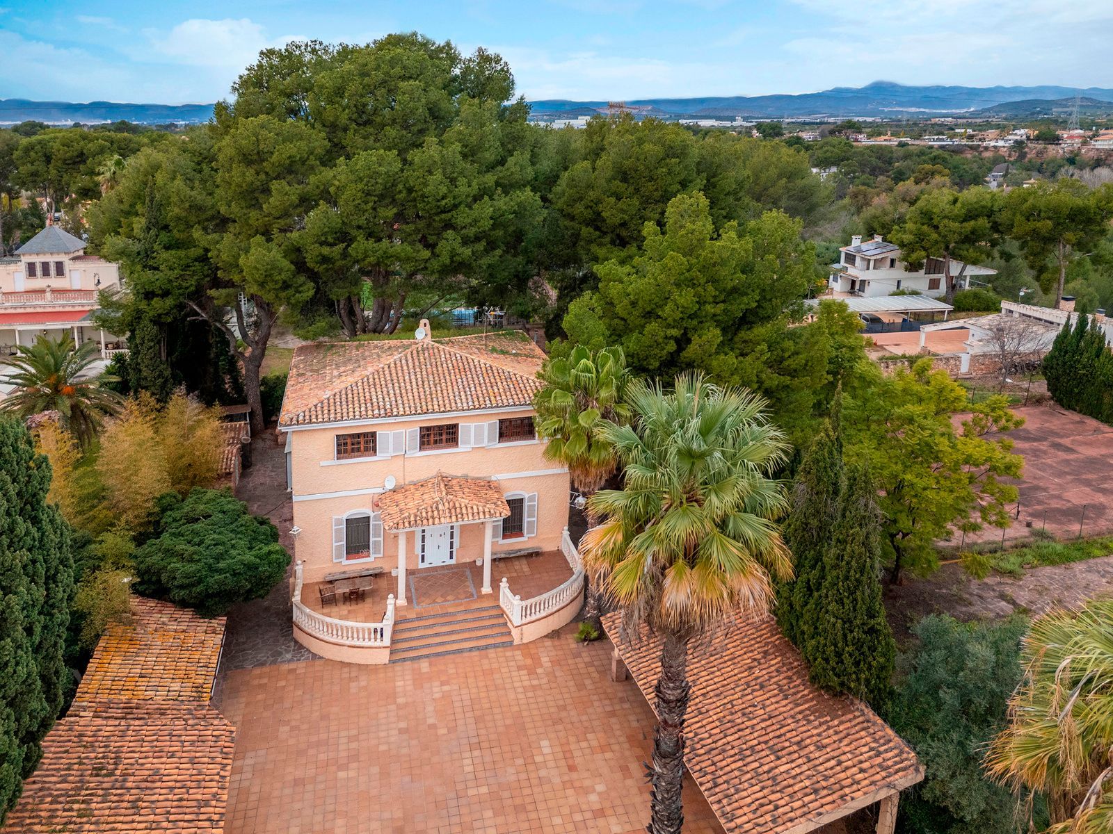 House or chalet for sale in Mestral, Madrigal