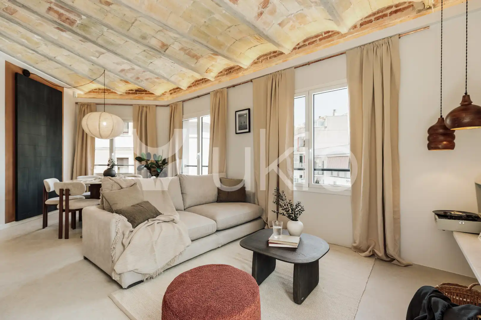 Sala de estar de Apartamento de alquiler en Barcelona con Aire acondicionado, Calefacción y Terraza