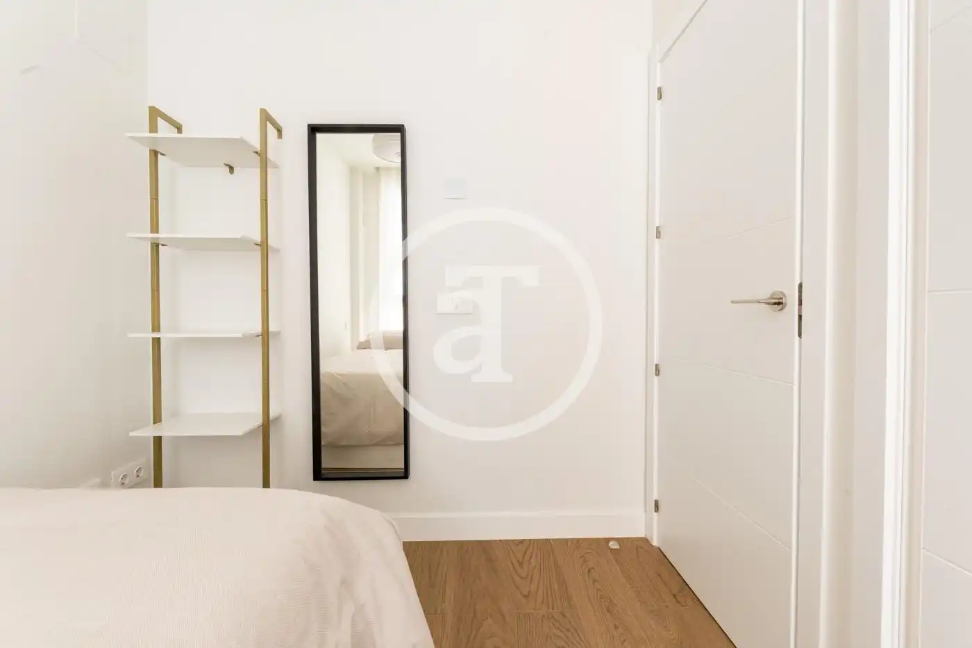 Flat for rent in Calle de San Aquilino, Almenara -Ventilla
