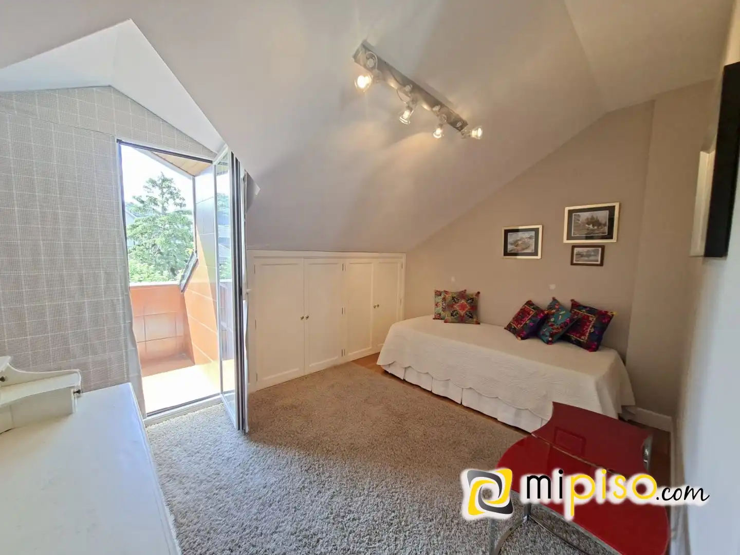 Habitación de Casa o chalet de alquiler en Laredo con Calefacción, Jardín privado y Amueblado