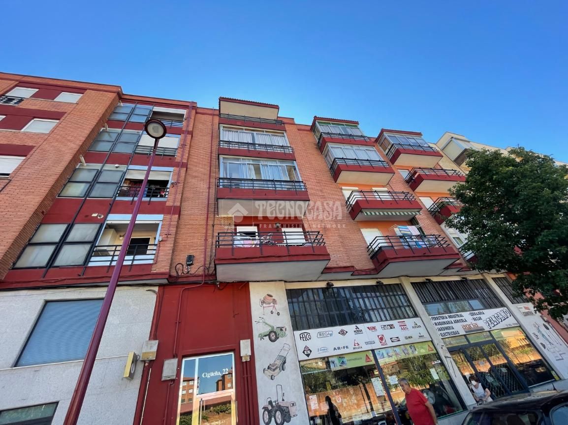 Vista exterior de Pis en venda en Valladolid Capital amb Calefacció i Terrassa