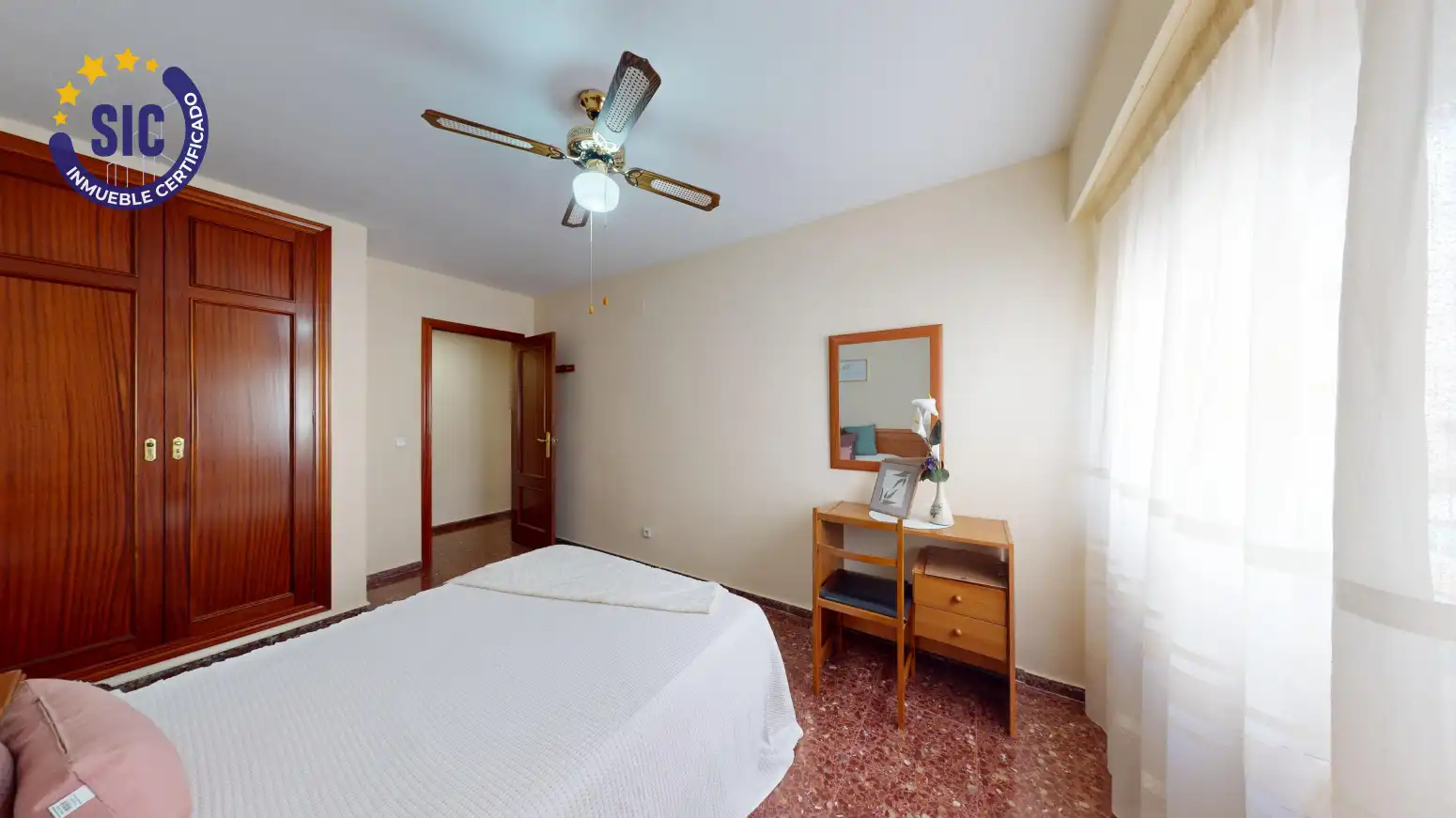 Habitación de Piso en venta en Valencia con Calefacción y Amueblado