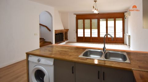 Foto 4 de Casa adosada en venta en La Bisbal d'Empordà, Girona