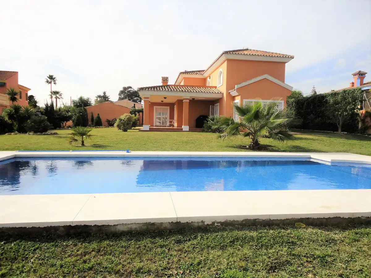 Casa amb piscina en venda a Estepona Pueblo, imagen 33