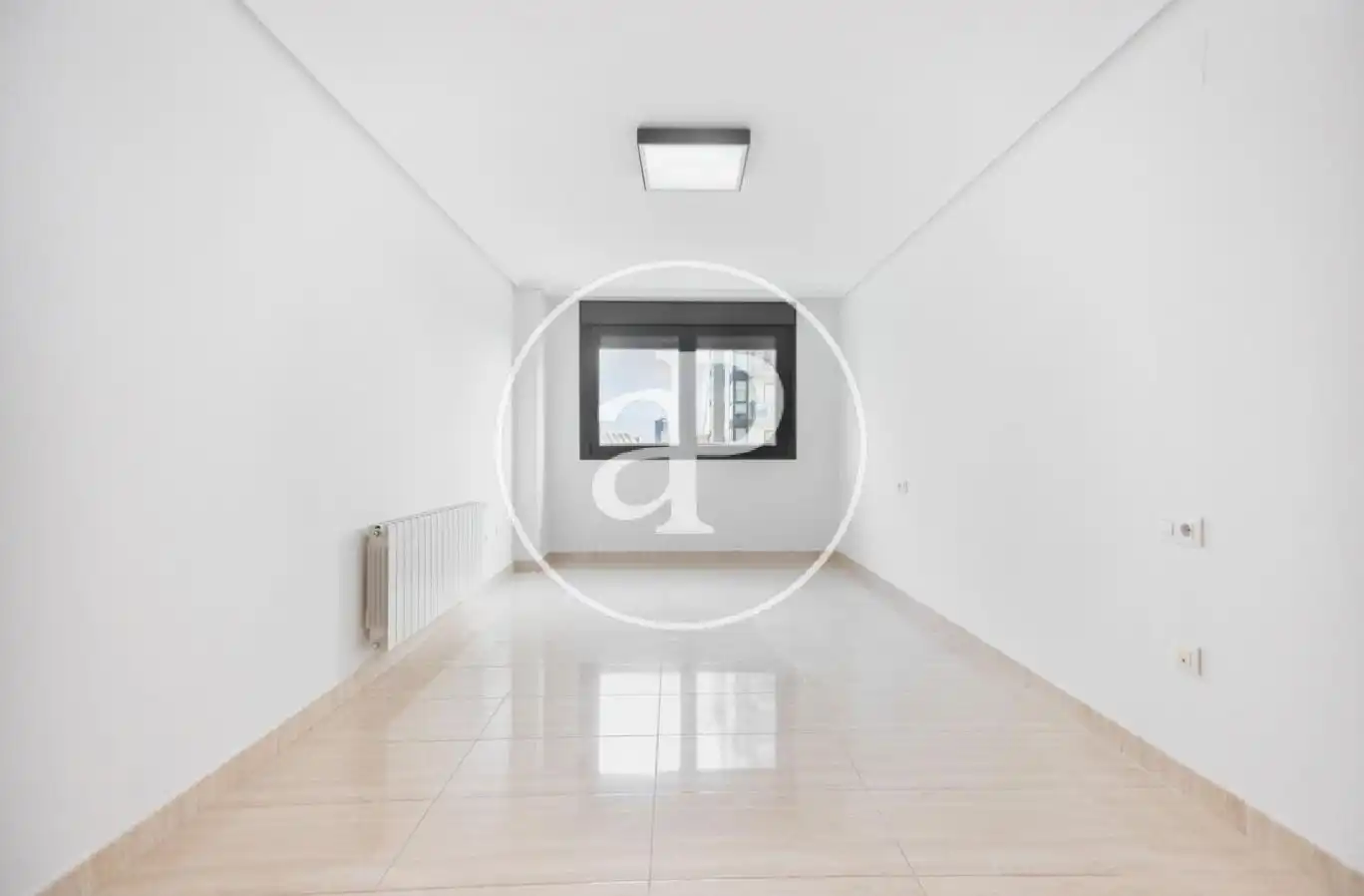 Wohnung zur Miete in Valencia mit Klimaanlage, Heizung und Privatgarten
