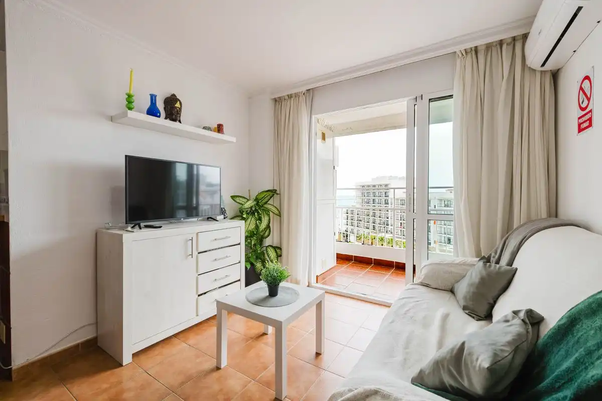 Flat with terrace for sale in Calle Tamarindos, imagen 5