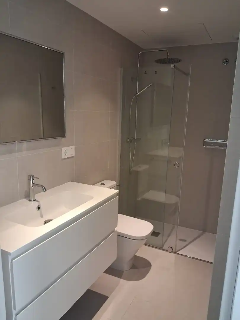 Badezimmer von Maisonette zur Miete in Terrassa mit Klimaanlage, Heizung und Terrasse
