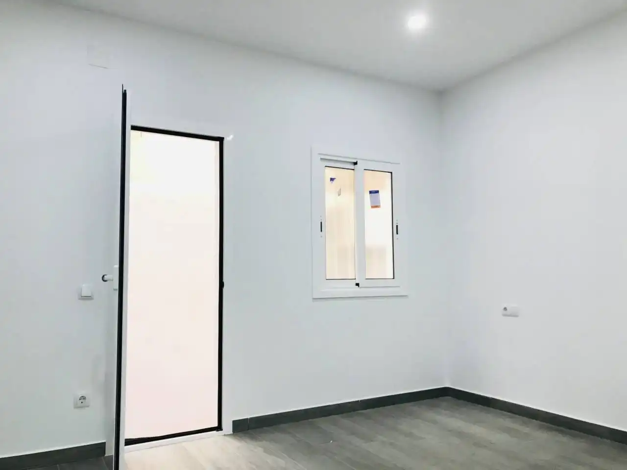 Piso en venta en Calle Estadella, El Bon Pastor