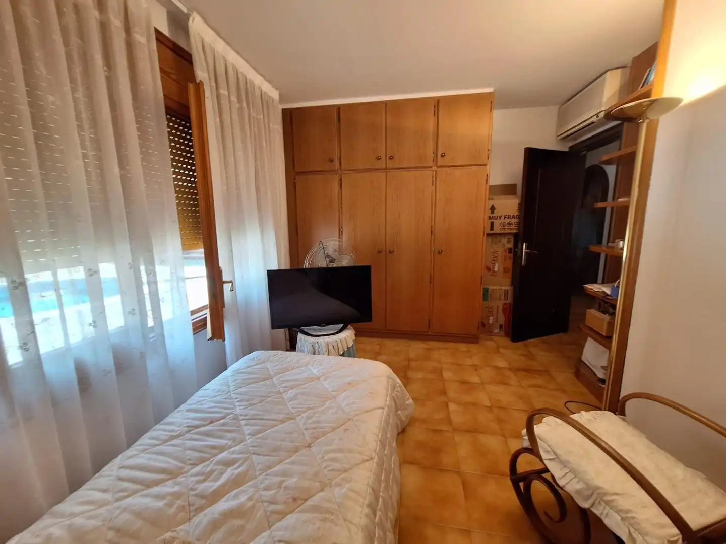 Dormitori de Casa o xalet en venda en Castellar del Vallès amb Aire condicionat, Calefacció i Jardí privat