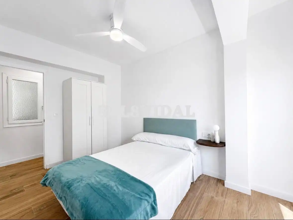 Habitación de Piso de alquiler en Orihuela con Aire acondicionado, Amueblado y Balcón