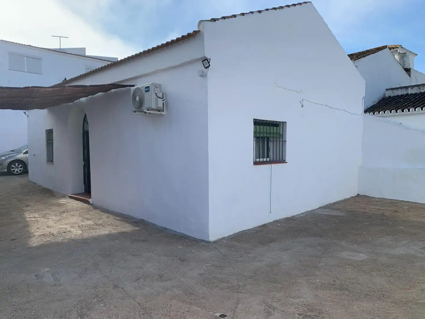 Vista exterior de Casa o xalet de lloguer en Aznalcázar