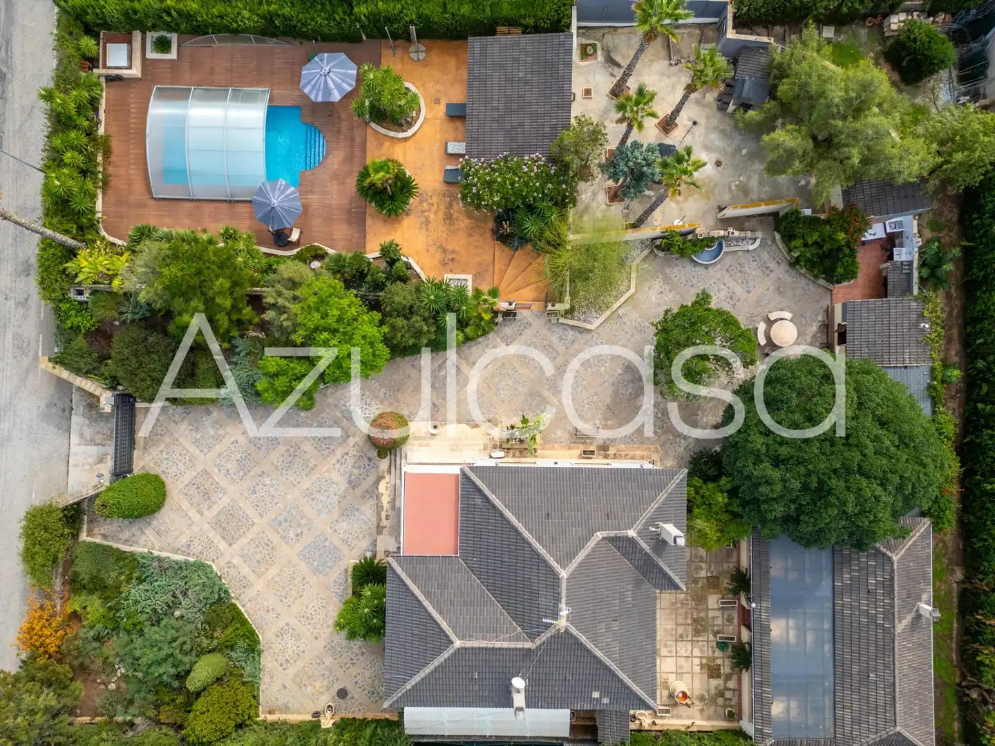 Vista exterior de Casa o xalet en venda en Alicante / Alacant amb Aire condicionat, Jardí privat i Terrassa