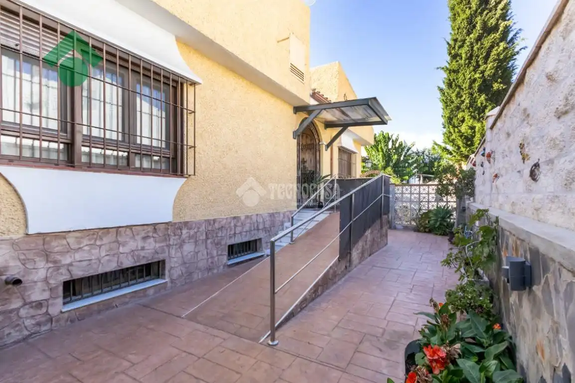 Vista exterior de Casa o chalet en venta en Rincón de la Victoria con Aire acondicionado, Terraza y Piscina