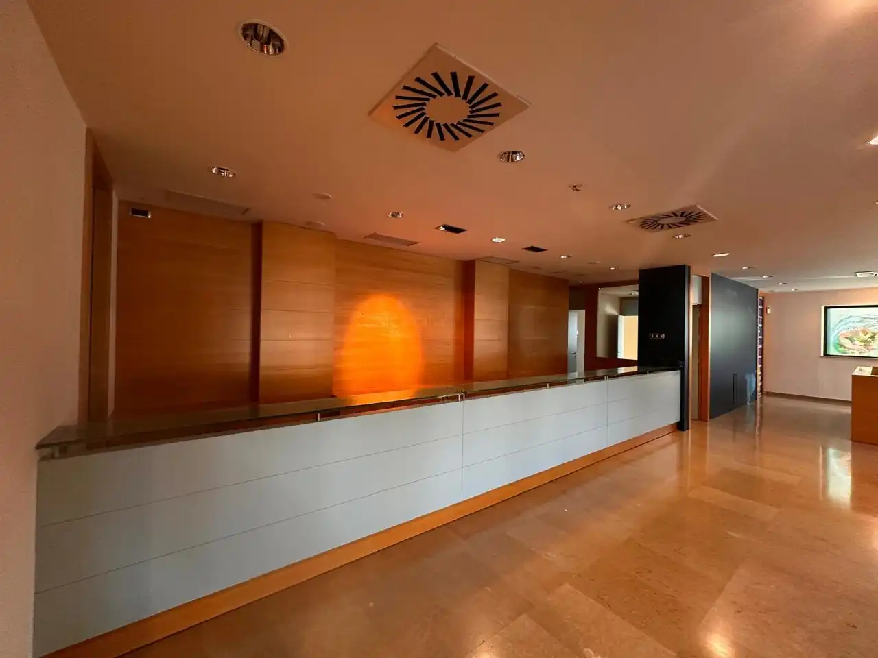 Local comercial de lloguer a JOSEP UMBERT I VENTURA, imagen 17