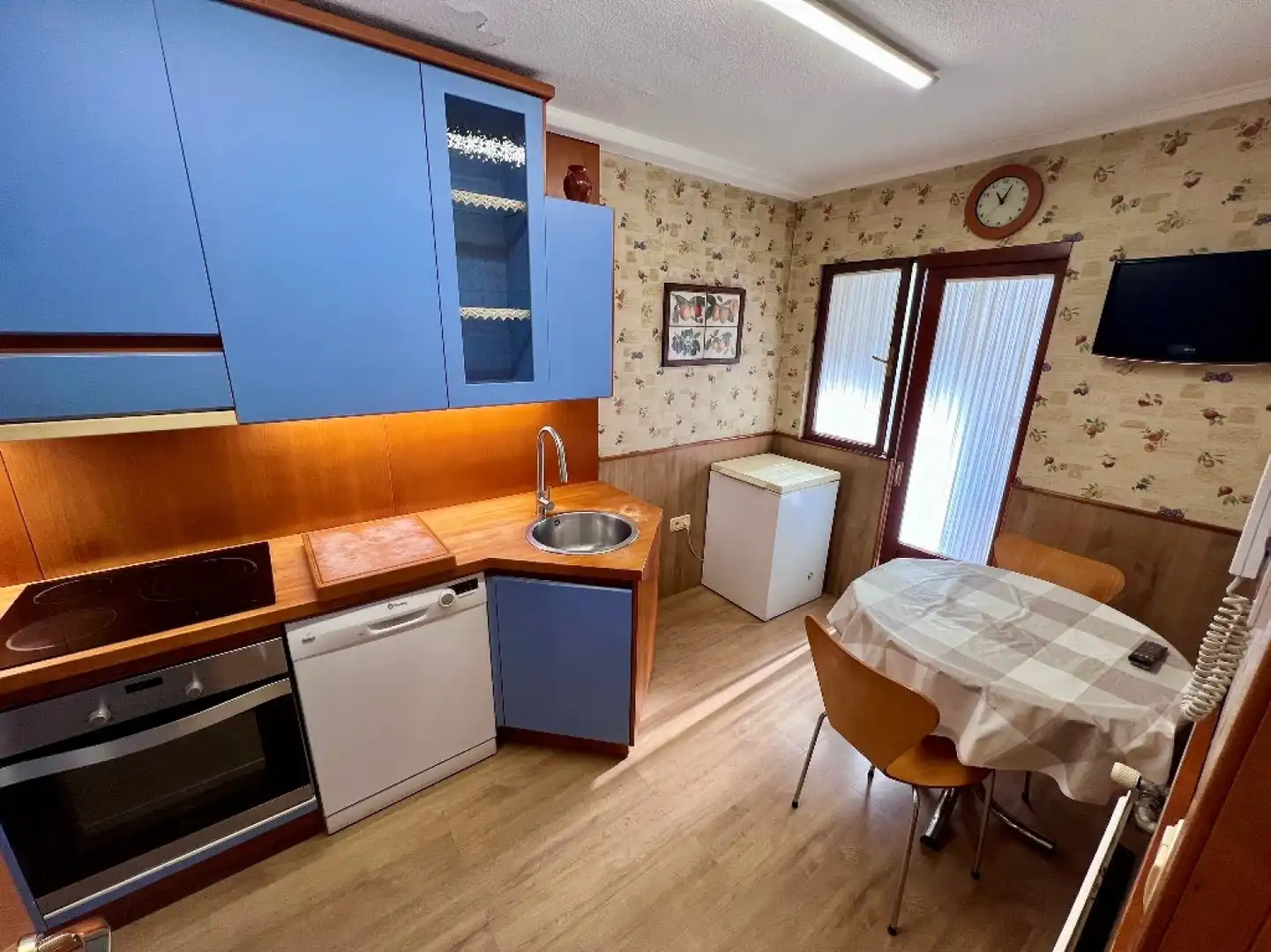Cocina de Ático en venta en Avilés con Calefacción, Parquet y Terraza