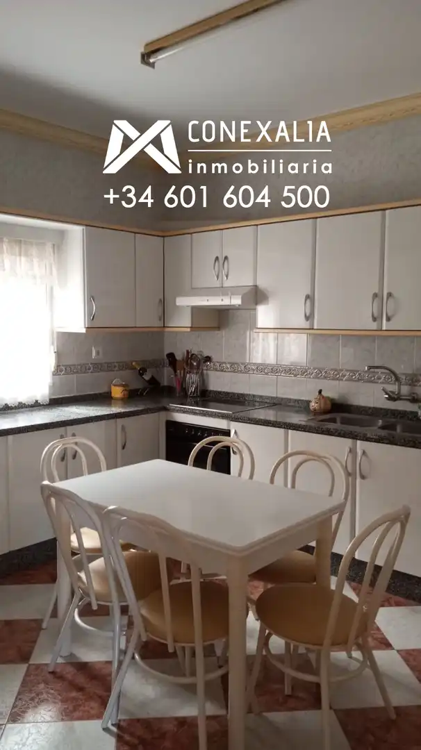 Casa en venda a Olvera, imagen 3