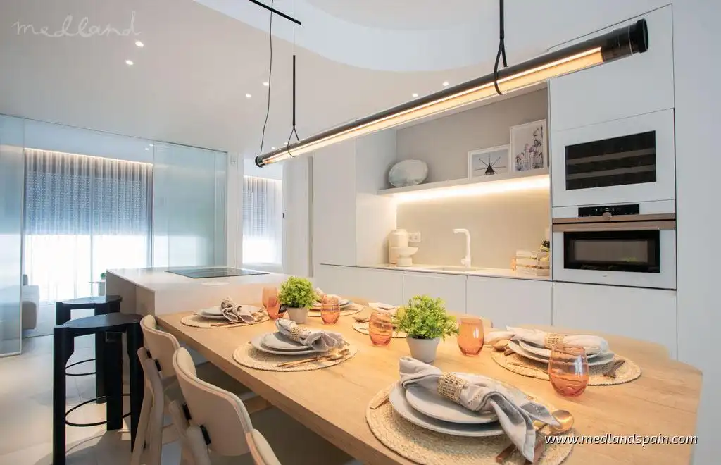 Cuina de Apartament en venda en La Manga del Mar Menor amb Aire condicionat, Calefacció i Terrassa