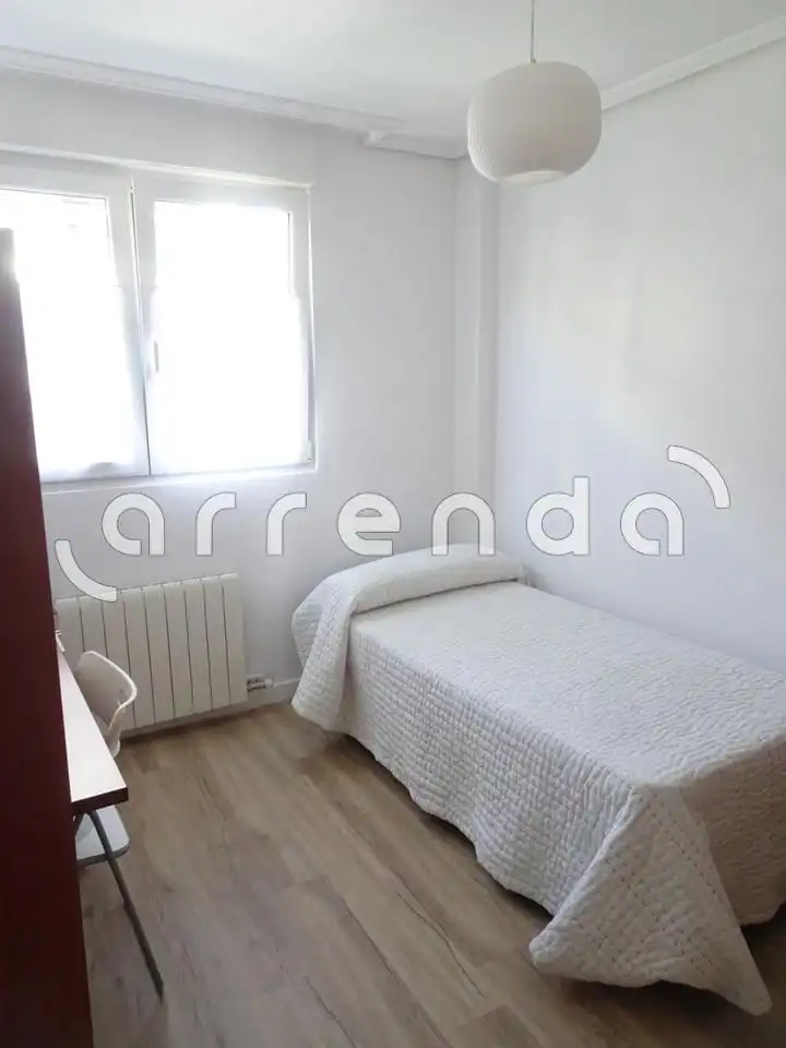 Habitación de Piso de alquiler en Santander con Amueblado