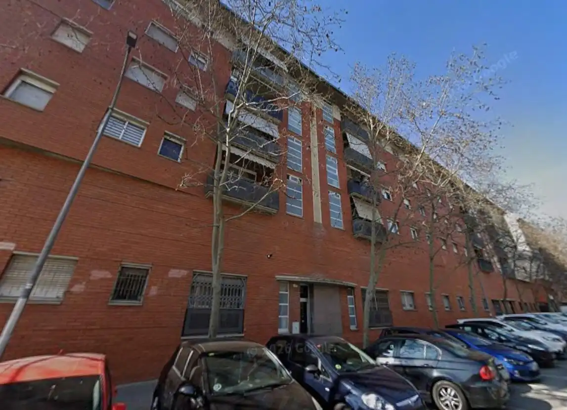 Vista exterior de Pis en venda en Terrassa amb Piscina comunitària