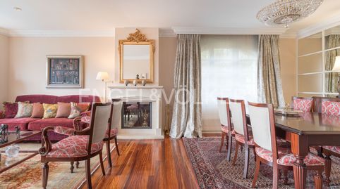 Impecable unifamiliar con terreno parcelable y urbanizable en el centro de Luanco, immagine 5
