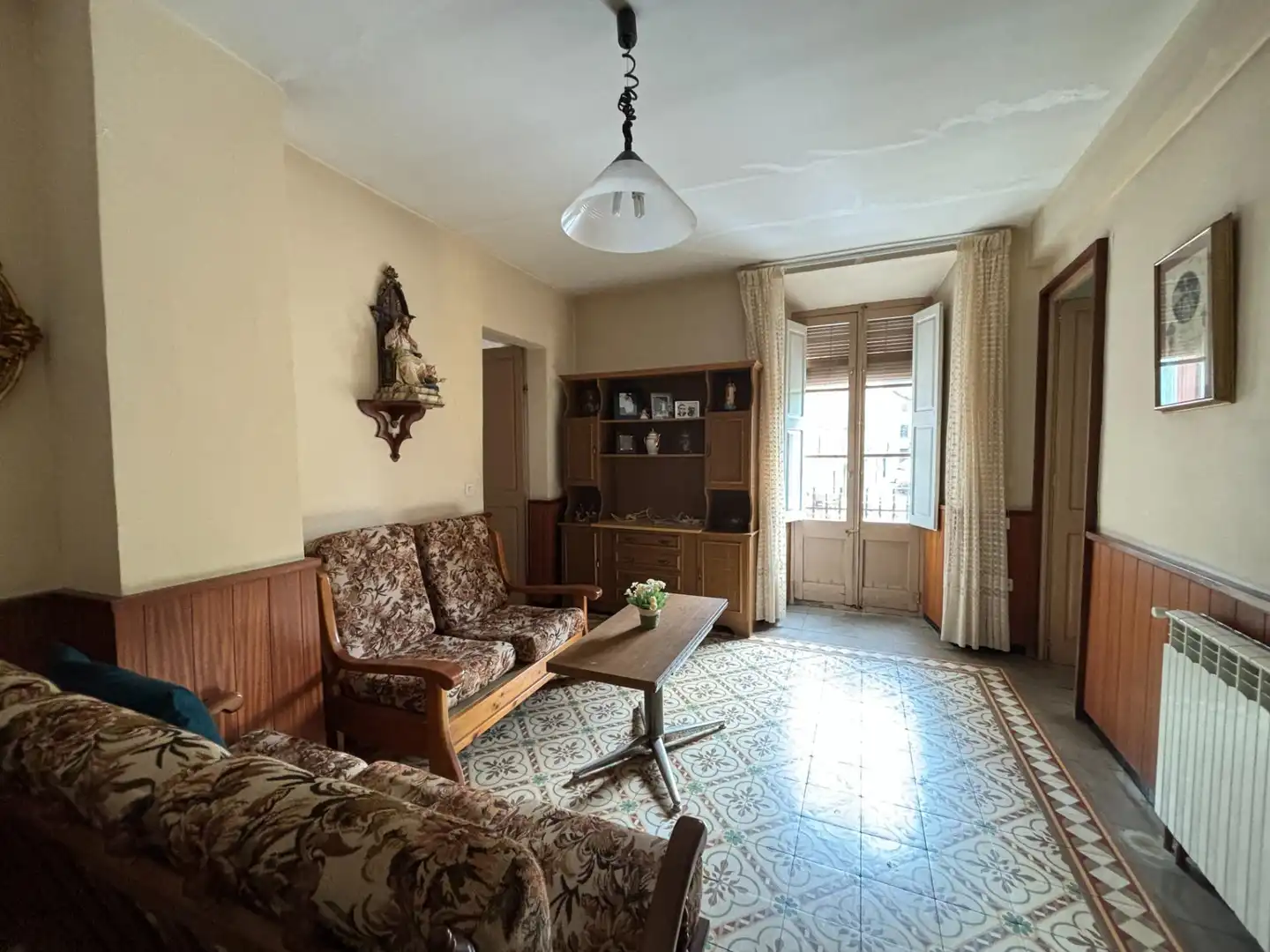 Sala de estar de Casa adosada en venta en Sant Feliu de Pallerols con Calefacción, Jardín privado y Terraza