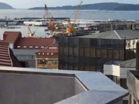 Vista exterior de Dúplex en venda en Vigo  amb Calefacció, Parquet i Terrassa
