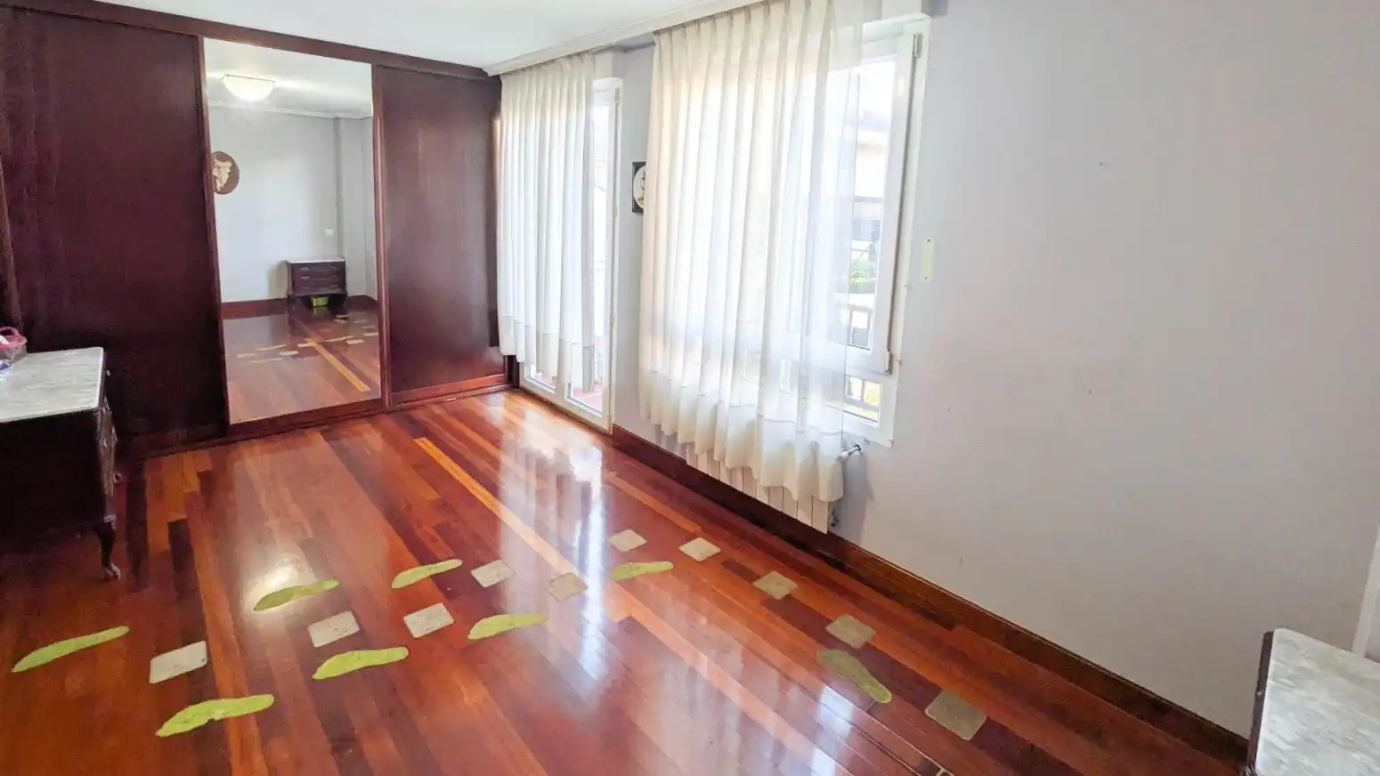 Living room of Detached homes for sale in Camargo  with Heating, Parquet flooring and Terrace
