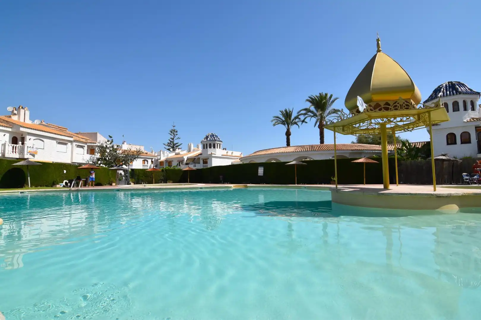 Piscina de Casa o chalet en venta en Santa Pola con Aire acondicionado, Calefacción y Jardín privado