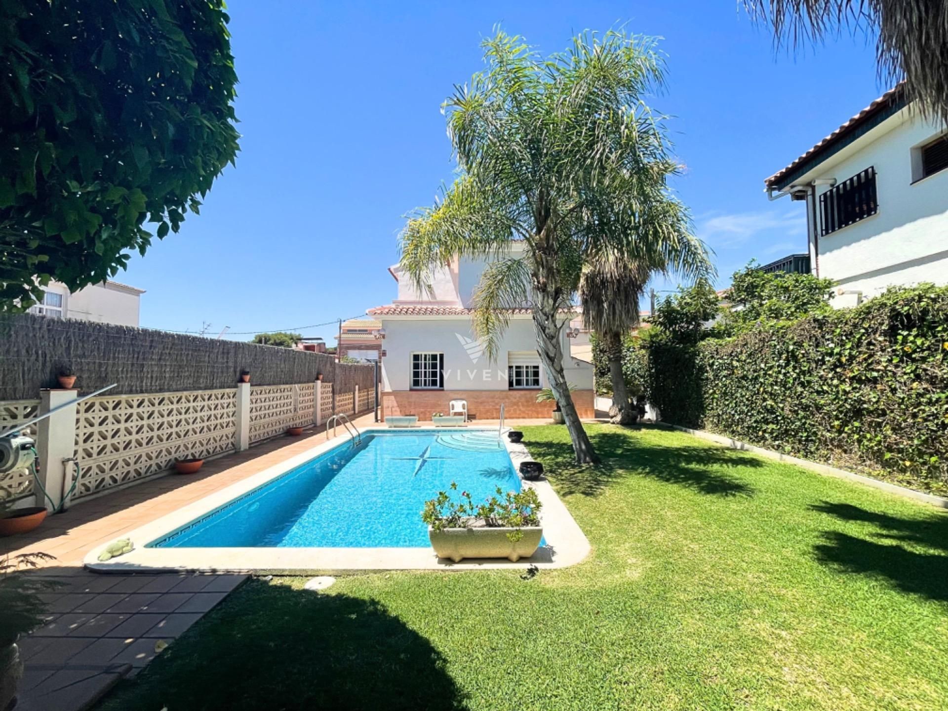 Jardí de Casa o xalet en venda en Calafell amb Aire condicionat, Calefacció i Jardí privat