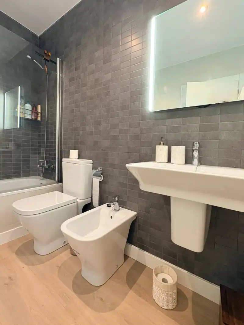 Baño de Casa adosada en venta en Vegas de Matute con Aire acondicionado, Calefacción y Trastero
