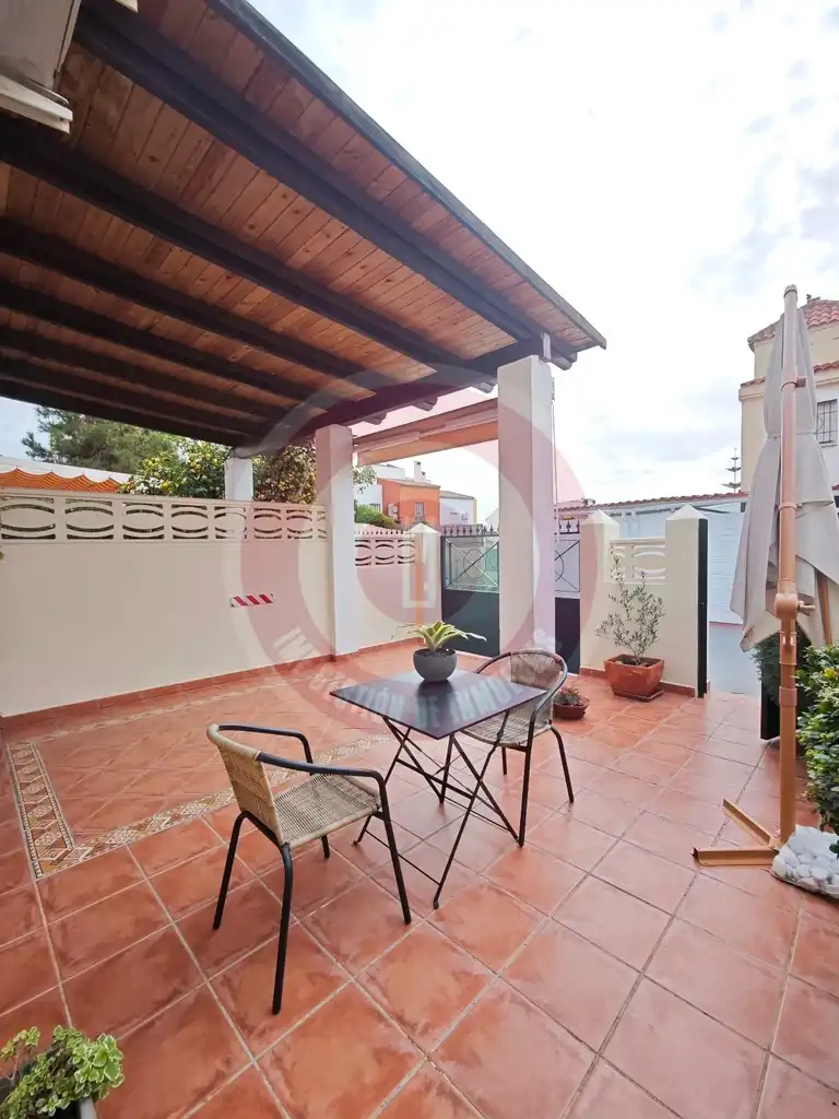 Terrassa de Casa adosada en venda en Vélez-Málaga amb Aire condicionat, Terrassa i Moblat