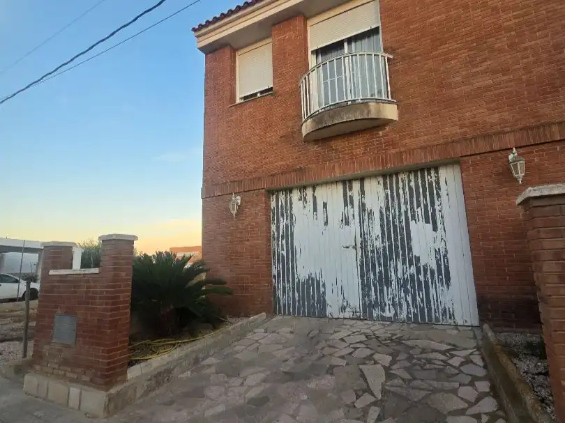 Außenansicht von Haus oder Chalet zum Verkauf in Sant Jaume d'Enveja mit Klimaanlage, Terrasse und Balkon