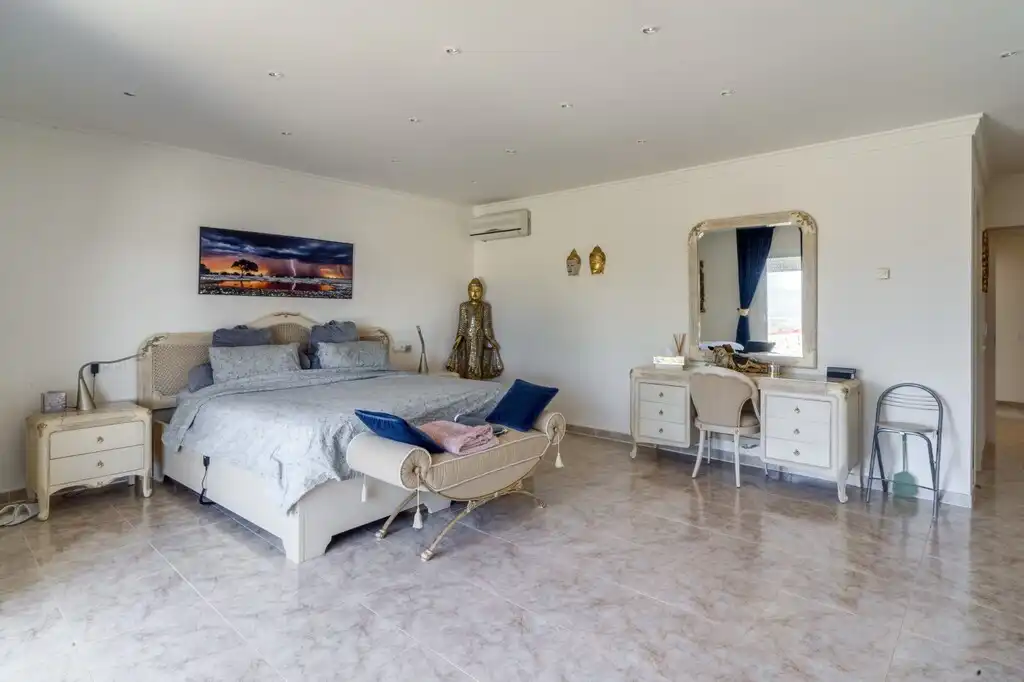 Dormitori de Casa o xalet en venda en Mijas amb Aire condicionat, Calefacció i Jardí privat